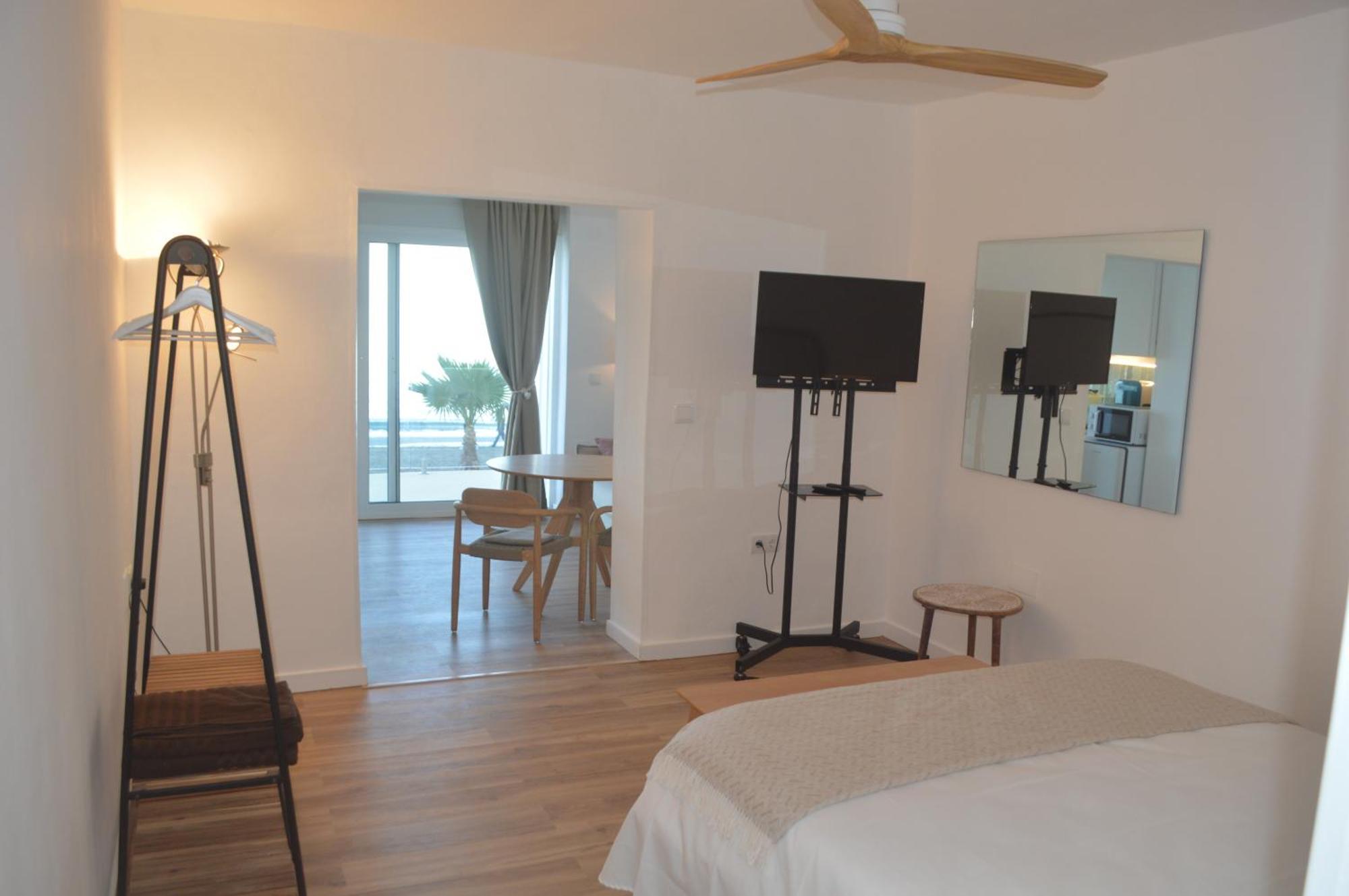 Maravilloso Apartamento Amanecer Cabo A Pie De Playa Y Mar En Chalet Roquetes Alicante Exterior photo